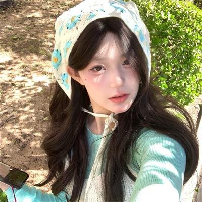 踉跄的女孩